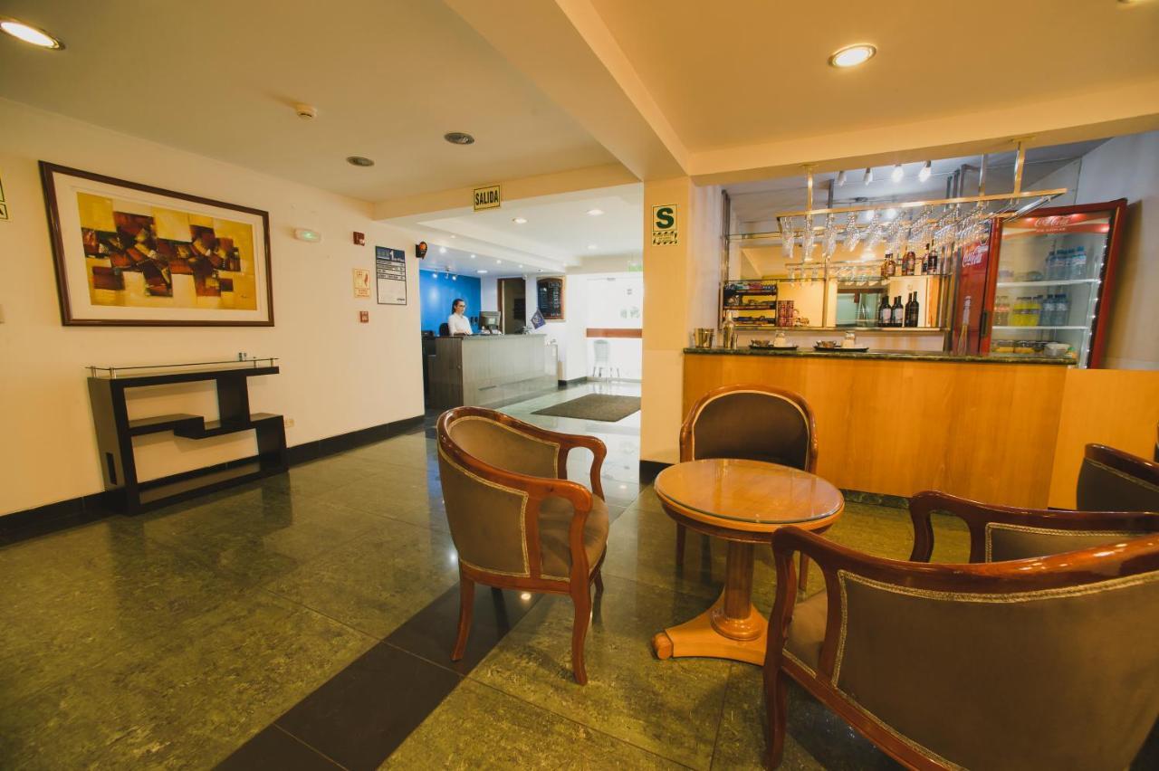 44 Vip Hotel Lima Extérieur photo