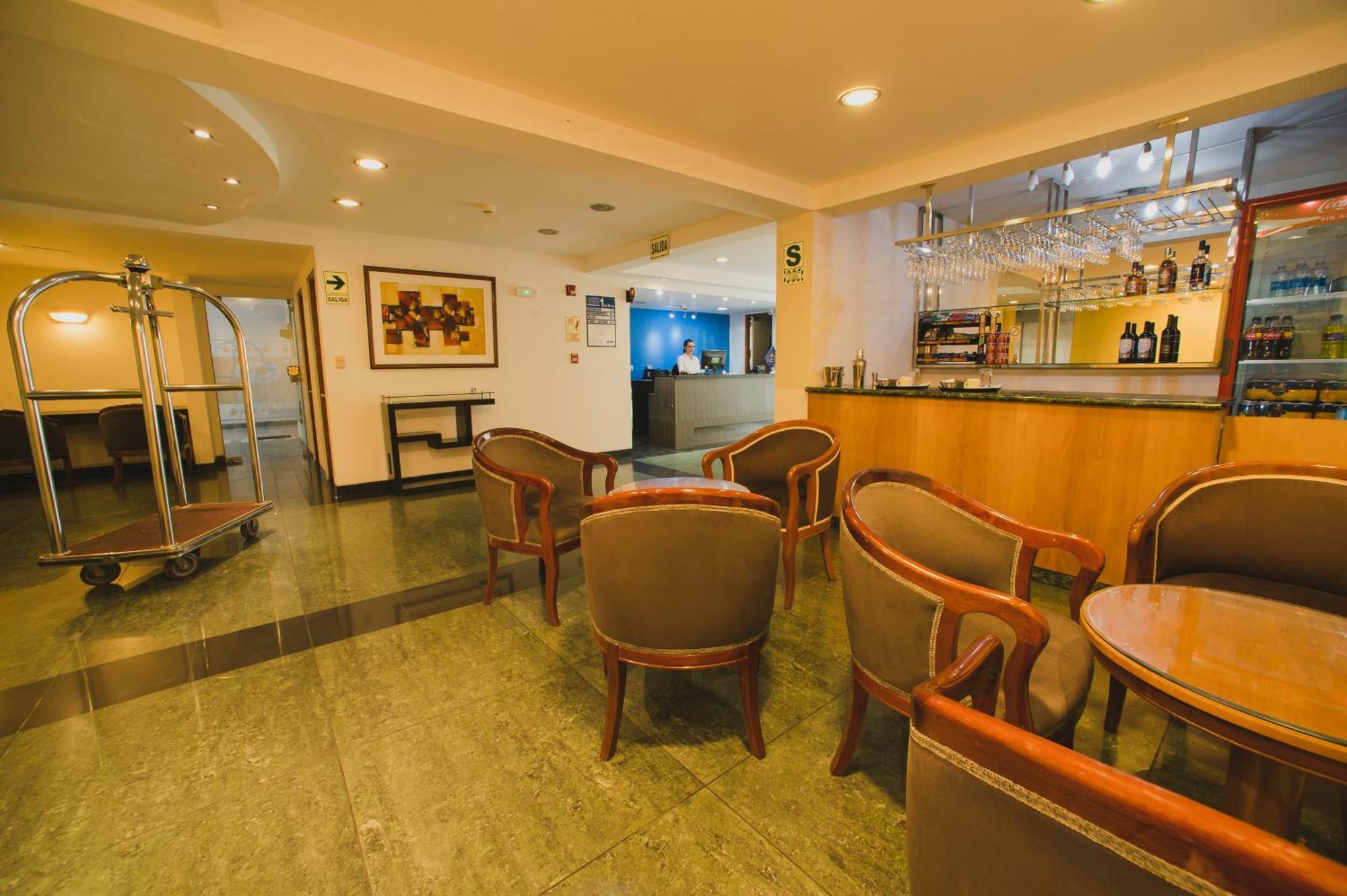 44 Vip Hotel Lima Extérieur photo